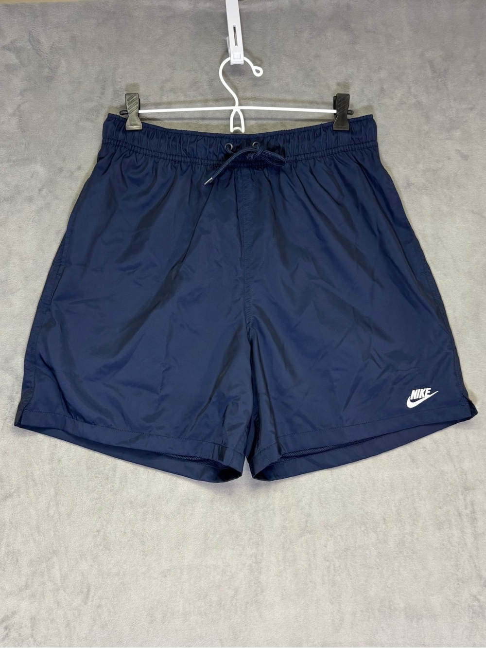 NEW Nike Mens Flow Shorts FN3307 Size Medium Mesh Lined Blue Elastic Waist